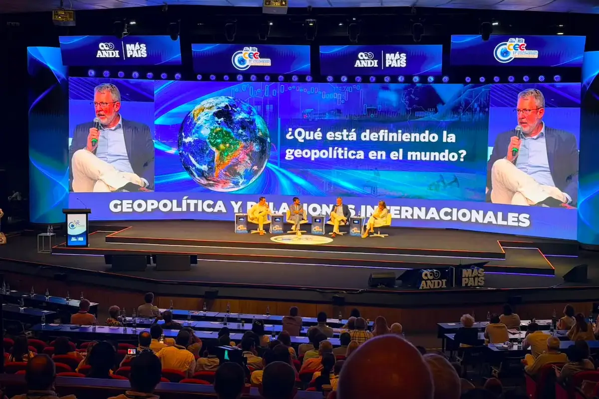 Ambassador James Story speaking on a geopolitics panel at ANDI's 11th Colombian Business Congress in Cartagena